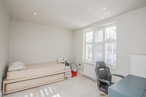undefined, Fernside Court, Holders Hill Road, Hendon, NW4