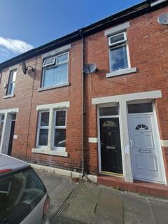 2 bedroom flat to rent, Ashfield Road, Newcastle upon Tyne NE3