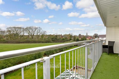4 bedroom detached house for sale, Curlew Crescent, Basildon, Essex
