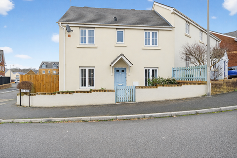 3 bedroom semi-detached house for sale, Heol Iscoed, Swansea SA5