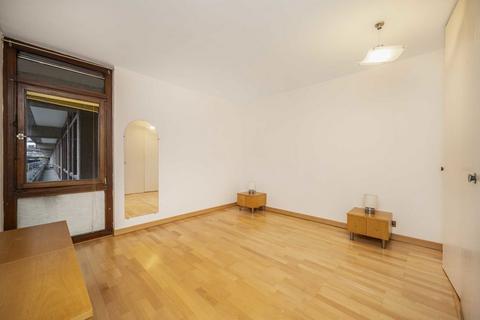 1 bedroom flat for sale, Barbican, London EC2Y