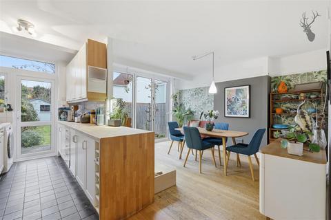 undefined, Lorne Gardens, London E11