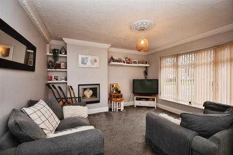 3 bedroom semi-detached house for sale, Garth Avenue, Bilton HU11