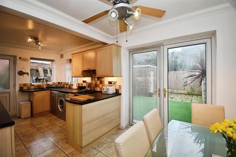 3 bedroom semi-detached house for sale, Garth Avenue, Bilton HU11