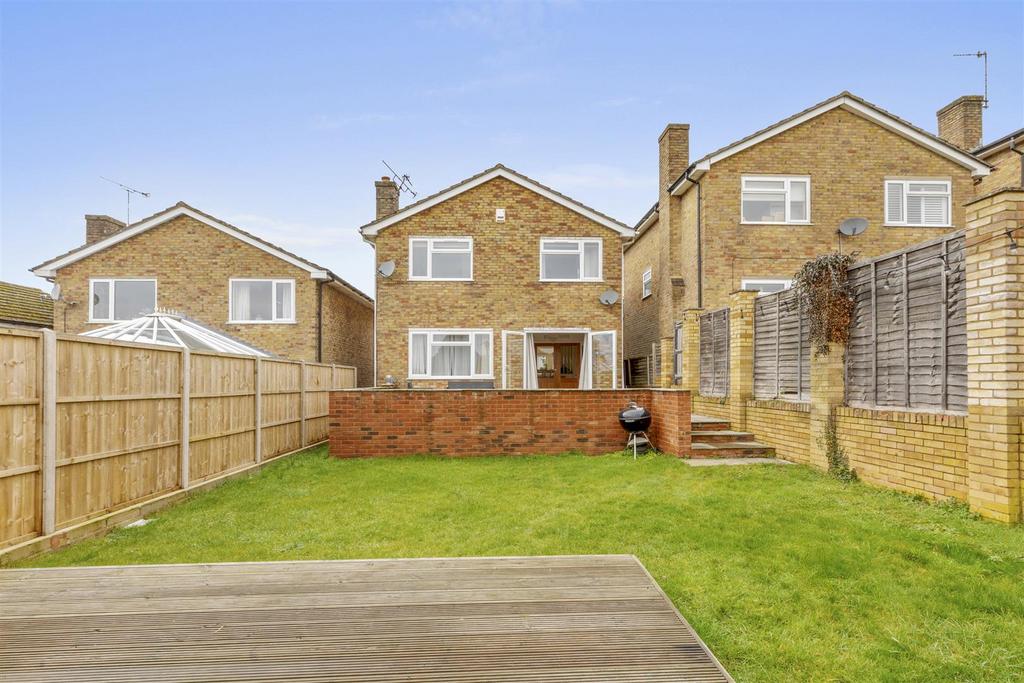 9 Gladstone Rise, HP13 7 NW-13.jpg