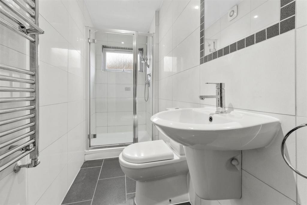 9 Gladstone Rise, HP13 7 NW-6.jpg