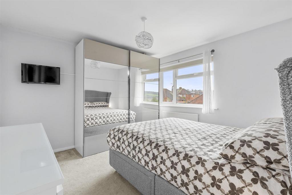 9 Gladstone Rise, HP13 7 NW-1.jpg