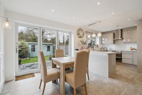 4 bedroom detached house for sale, Rixon Close, George Green SL3