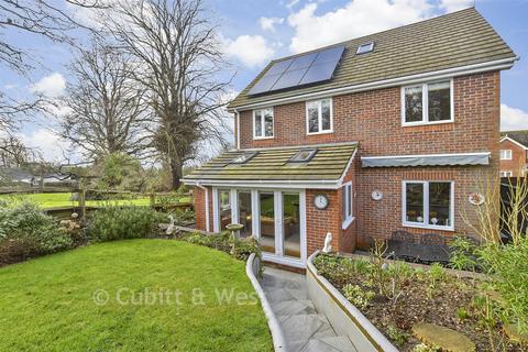 4 bedroom detached house for sale, Nursery Field, Uckfield TN22