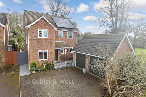4 bedroom detached house for sale, Nursery Field, Uckfield TN22