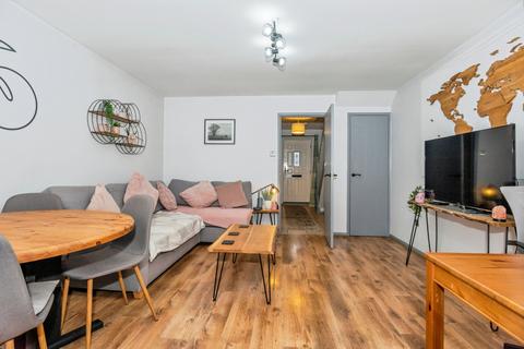 2 bedroom terraced house for sale, Falcon Close, Droitwich, WR9