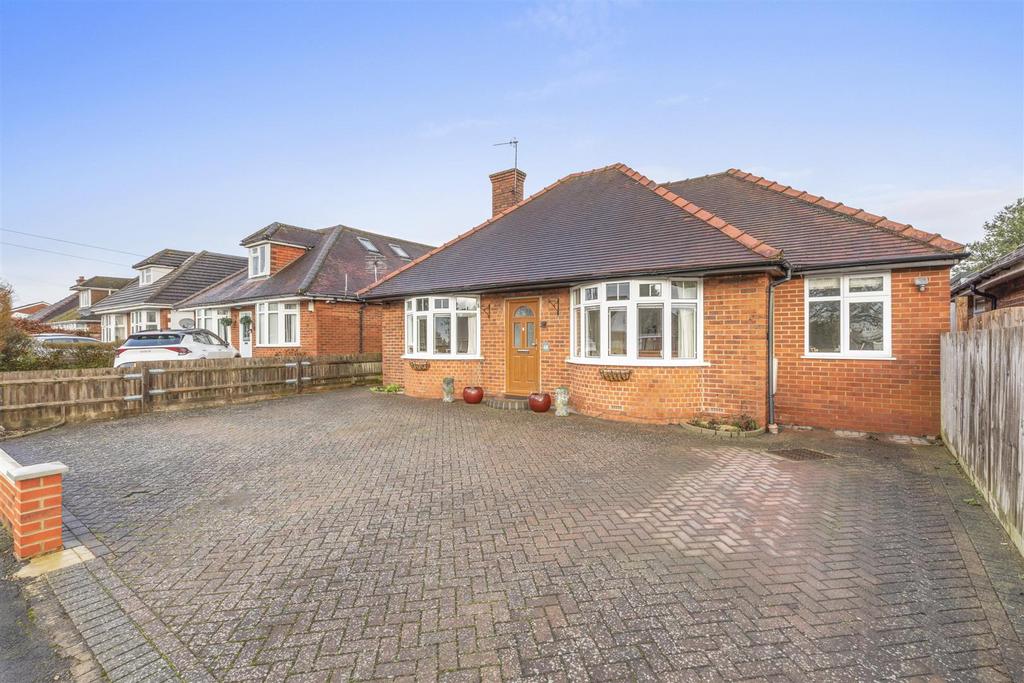 48 Totteridge Drive, HP13 6 JJ-15.jpg