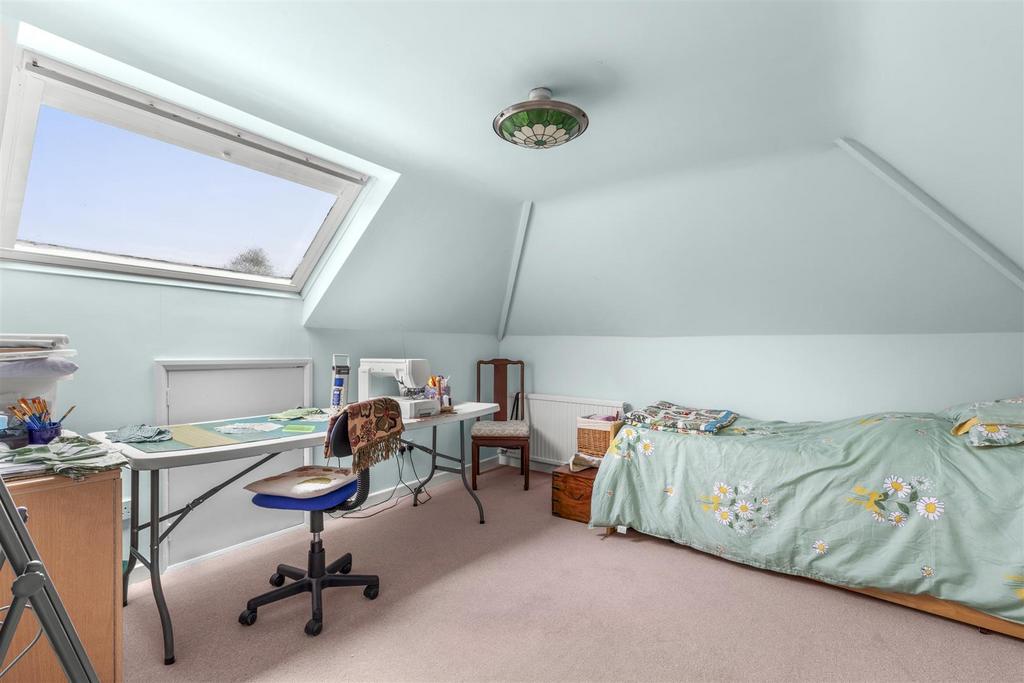 48 Totteridge Drive, HP13 6 JJ-1.jpg