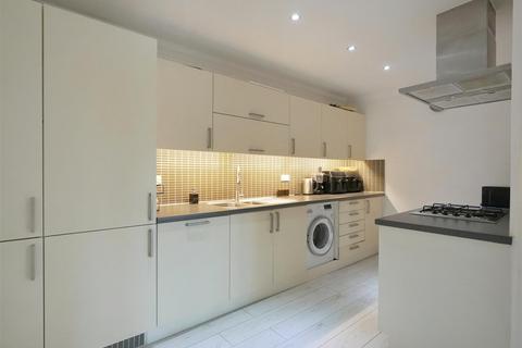 undefined, Roberts Place, Dagenham