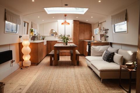 undefined, Willow Tree Marina, Hayes UB4