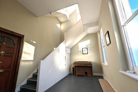 2 bedroom flat for sale, London, SE5