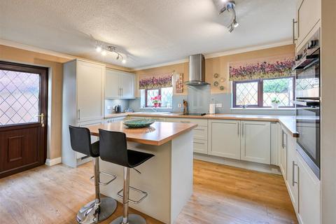 undefined, 2 The Pastures, Perton, Wolverhampton, WV6 7UJ