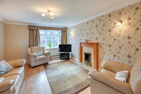 undefined, 16 Dartmouth Avenue, Pattingham, Wolverhampton, WV6 7DP