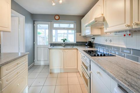 undefined, 16 Dartmouth Avenue, Pattingham, Wolverhampton, WV6 7DP