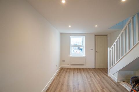 1 bedroom end of terrace house for sale, Middle Road, Hastings