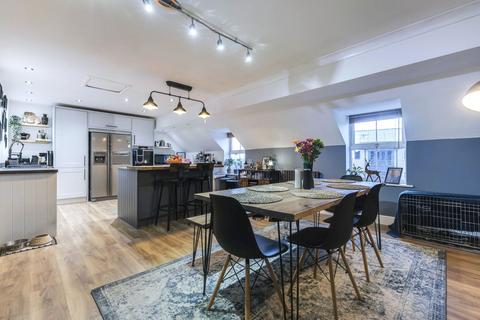 undefined, Waters Walk, Apperley Bridge, Bradford, West Yorkshire, BD10