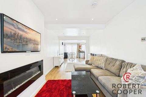 4 bedroom terraced house for sale, Beverley Road, Ruislip, HA4
