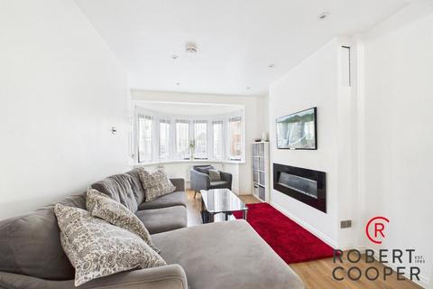 4 bedroom terraced house for sale, Beverley Road, Ruislip, HA4