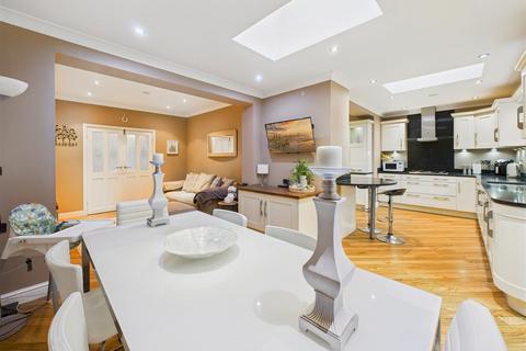 3 bedroom semi-detached house for sale, Turners Lane, North Ferriby