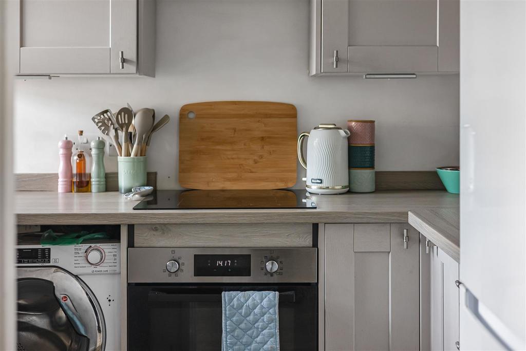 28 72168.jpg