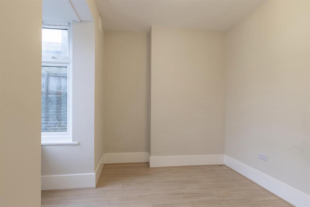 Flat 1 - 21 Grove Rd-15 copy.jpg