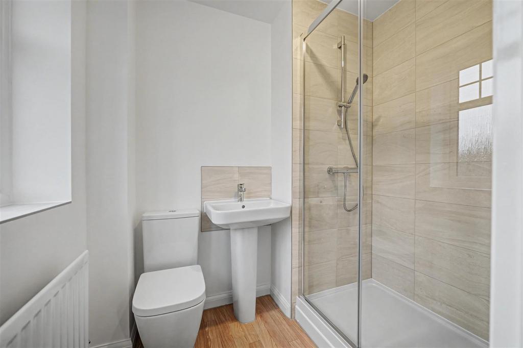 Ensuite.jpeg