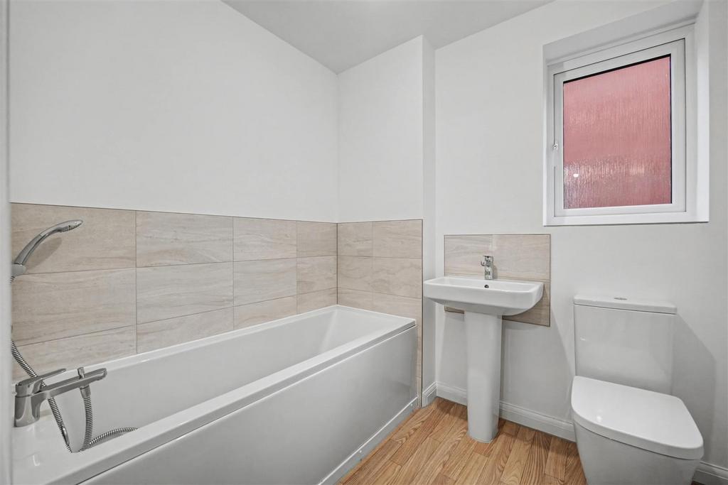 Family bathroom.jpeg