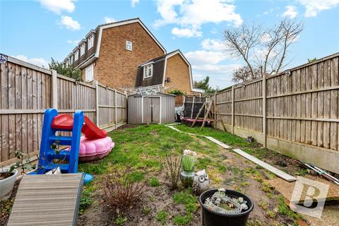 5 bedroom terraced house for sale, Geary Drive, Brentwood, Essex, CM14
