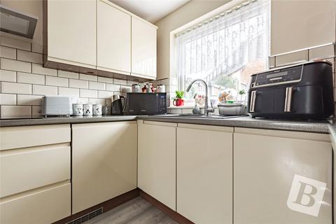 5 bedroom terraced house for sale, Geary Drive, Brentwood, Essex, CM14