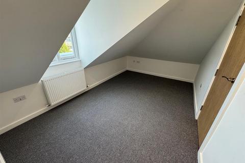 2 bedroom flat to rent, Sandgate Road, Folkestone