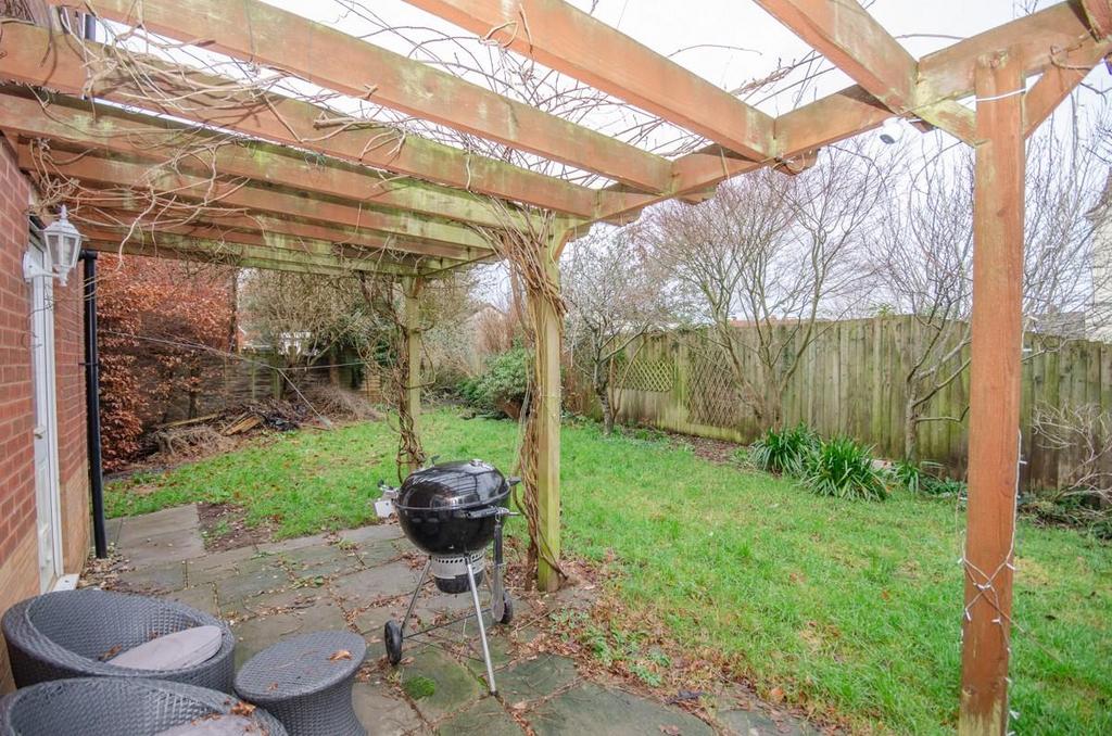 Rear garden pic 2.jpg