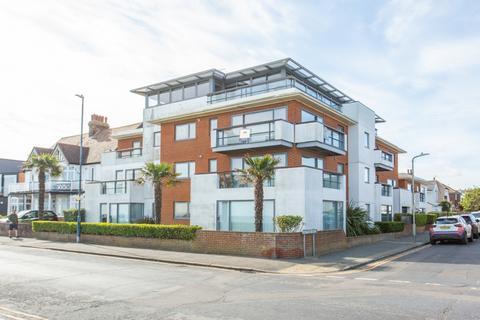 2 bedroom flat for sale, Graystone Road, Whitstable, Kent, CT5