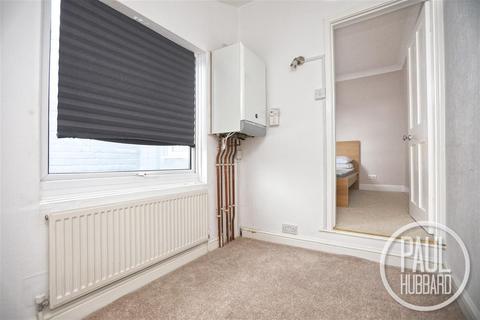 3 bedroom semi-detached house for sale, Lovewell Road, Lowestoft, NR33