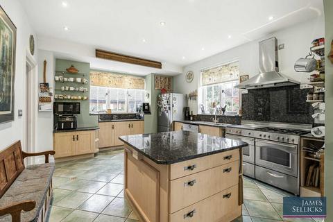 7 bedroom detached house for sale, Elmfield Avenue, Stoneygate, Leicester