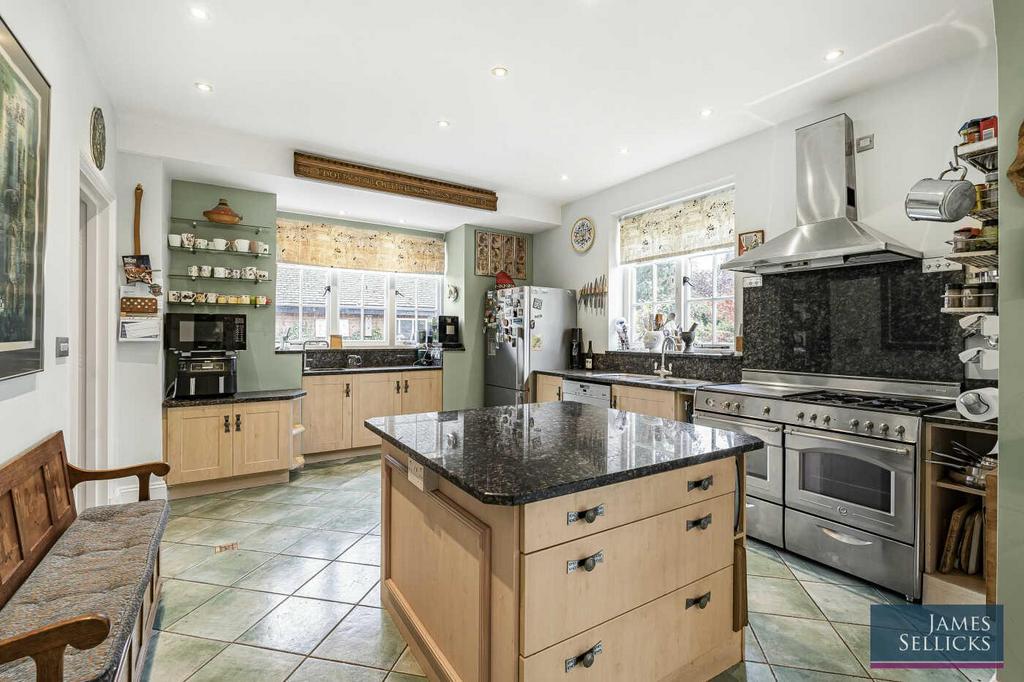 Dining Kitchen