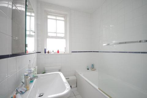 1 bedroom flat to rent, Queens Club Gardens, W14