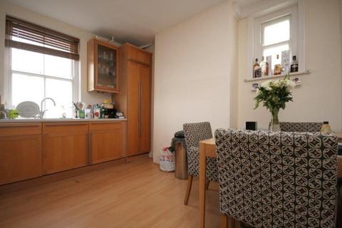 1 bedroom flat to rent, Queens Club Gardens, W14