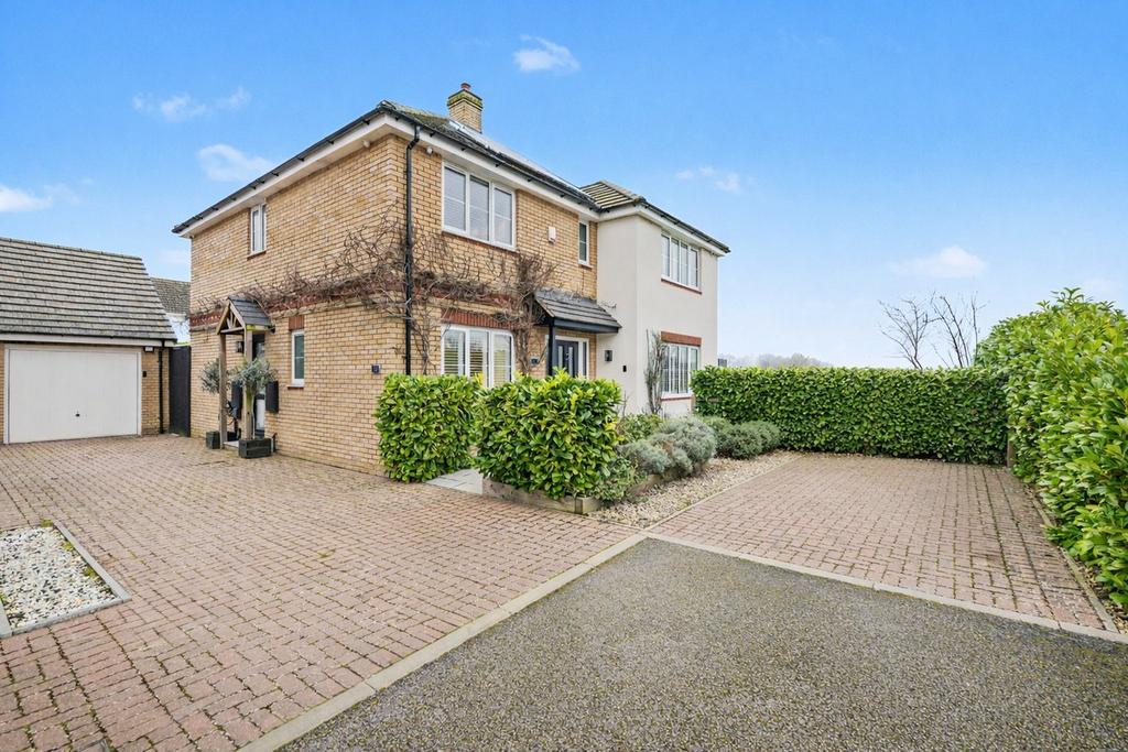 Rook Tree Lane, Stotfold, Hitchin, SG5 5 bed detached house for sale ...