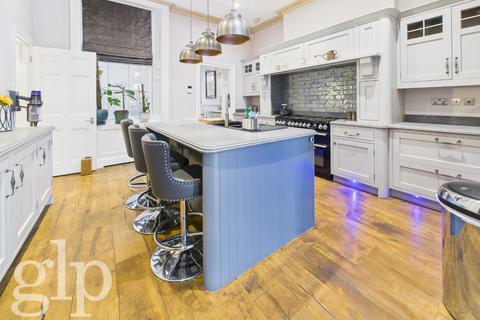 4 bedroom apartment for sale, John Street, London, Greater London, WC1N
