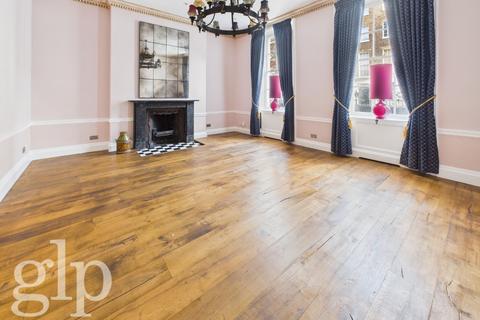 4 bedroom apartment for sale, John Street, London, Greater London, WC1N