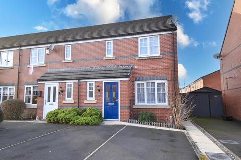 3 bedroom end of terrace house for sale, Edenhall Drive, Flixton, M41