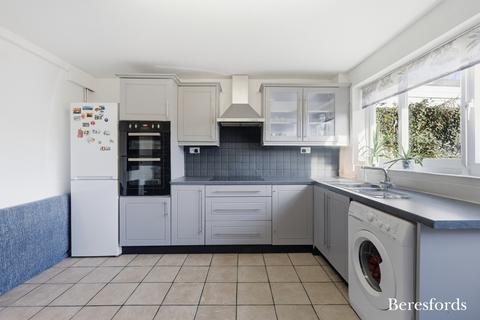 3 bedroom terraced house for sale, Church Road, Harold Wood, RM3