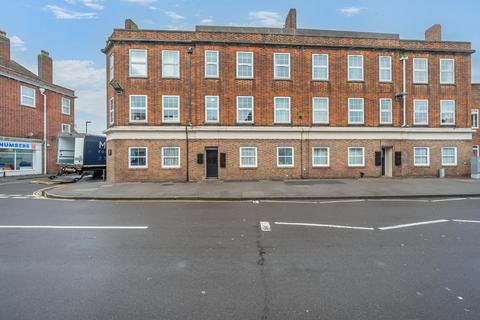 2 bedroom flat for sale, Stoke Road, Hampshire PO12