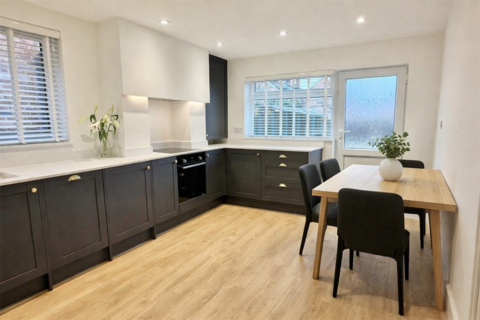 2 bedroom detached house for sale, Redland Close, Beeston, NG9 5LA