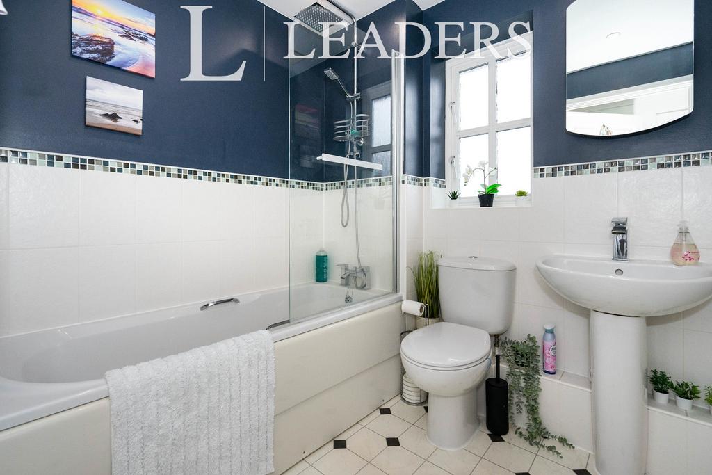Main bathroom